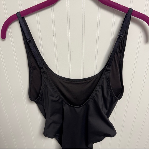 Skims NWT Recycled Swim Scoop Neck Onepiece Onyx Medium - Picture 6 of 8